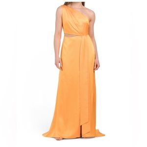 BRAND NEW WITH TAGS ML Monique Lhuillier asymmetrical gown. Marigold color. Sz 6